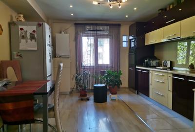 Apartament 4 Camere De Vanzare In Marasti/str.Bucuresti - 2