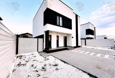 Casă cu 5 camere în Berceni