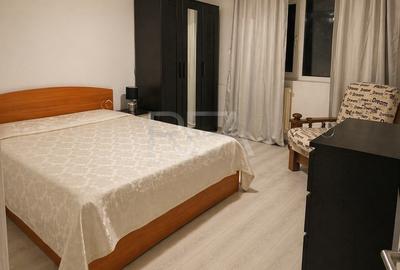 3 camere Unirii decomandat, inst. schimb., et. 2, an 1991, 76 mp - 4