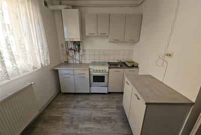 Apartament o camera, decomandat, 41mp, centrala proprie, Dambul Rotund - 1