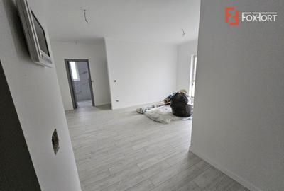Apartament cu 3 camere de vanzare in Arad, zona Gradiste - 1
