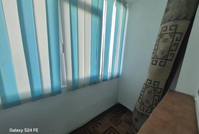 Apartament 3 camere, zona 1 Decembrie 1918 - 9