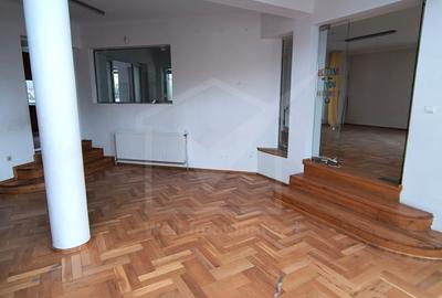 Casa de inchiriat in zona Grand Hotel, 10 incaperi, 400 mp, ideala sediu firma - 22