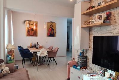 Apartament cu 4 camere decomandat în Sisești