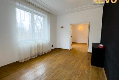 Victoriei -  Berzei |Vilă interbelică | 5 camere | 190mp | Curte | Comision 0% - 15