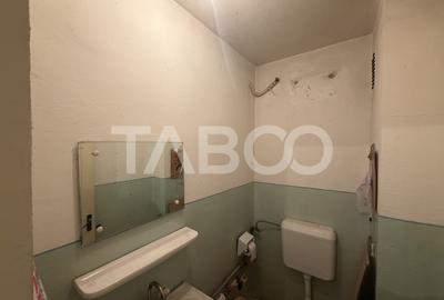 Apartament semidecomandat 4 camere 2 bai etaj 4 zona 1 Decembrie 1918 - 8