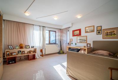 Vila cu 5 camere Sinaia, zonă liniștită, aproape de centrul statiunii - 13