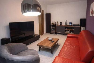 Apartament cu 2 camere semidecomandat, mobilat în Berceni