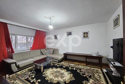 Apartament cu 4 camere decomandat în Nerva Traian