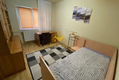 Apartament cu 4 camere decomandat, mobilat în Mărăști