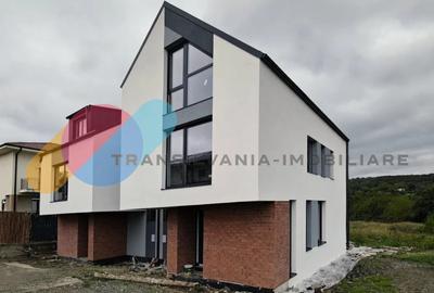Duplex cu 5 camere în Făget