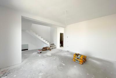 Duplex cu 4 camere în Moșnița Veche