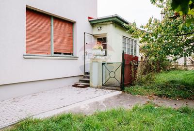 Apartament spațios cu grădină proprie într-o vilă interbelică renovată - 1