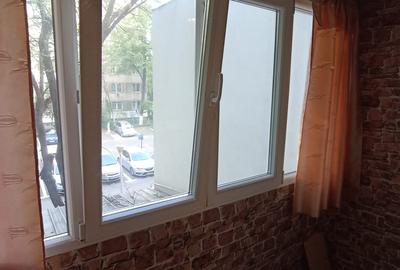 Apartament spațios cu 4 camere et 1  Str. Mărgeanului, aproape de 13 Sept - 15