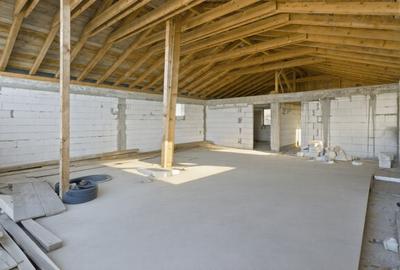Construcție comercială rezidențială 273mp, spălătorie auto și depozit 127 mp DN1 - 9