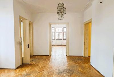 Un superb apartament 3 camere zona centrala - 1