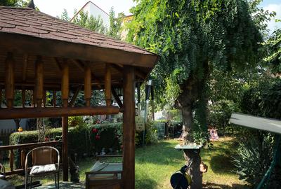 🏡 Locuință deosebită cu 3 camere, terasă și curte – Centru | Comision 0% - 8