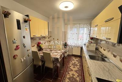 Apartament cu 3 camere semidecomandat, mobilat în Gării