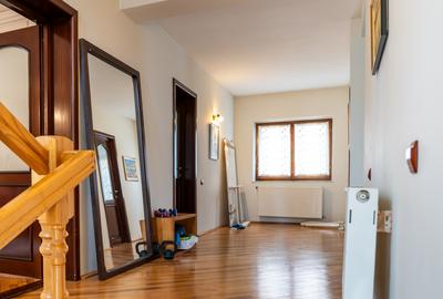 Vilă de excepție, ultracentrală – spațiu, confort și intimitate - 8
