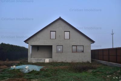 Casă cu 4 camere în Vădeni