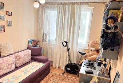 Far  apartament 3 camere decomandat etaj 1 loc parcare - 4