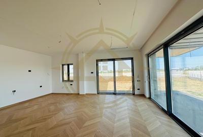 Casă cu 5 camere în Corbeanca