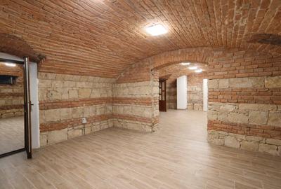 Spațiu de închiriat 115 mp în clădire istorică – Locație premium, ultracentral - 1