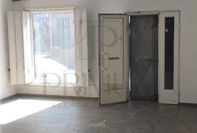Spatiu comercial, zona linistita, 2 intrari, 75 mp, 4 camere - 1