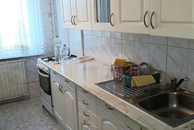 Apartament cu 2 camere decomandat, mobilat în Lacul Tei