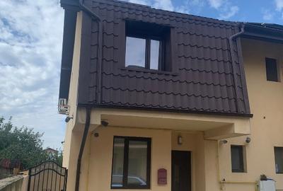 Casă individuală cu 3 camere în Central