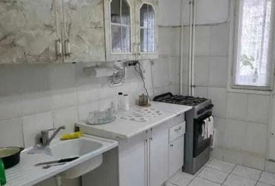 Vânzare apartament 3 camere Crângași - 2