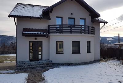 Vilă in suprafață de 240 mp. localitatea Bistrița jud.Neamt - 1