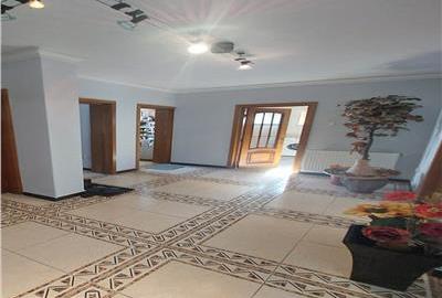 CASA DE FAMILIE in zona rezidentiala ultracentrala Onesti DE VANZARE - 4