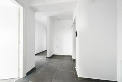 Apartament cu 3 camere decomandat în Theodor Pallady
