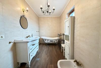 Vila de inchiriat Gherghitei | 7-8 camere | curte mare | acces rapid A3 - 9