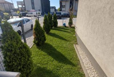 Vand apartament cu curte - 10