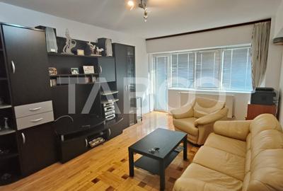 Apartament cu 3 camere decomandat, mobilat în Central