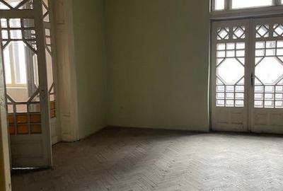 Piata Universitatii,et 1 si st 2ideal apart-hotel,sediu companie - 22