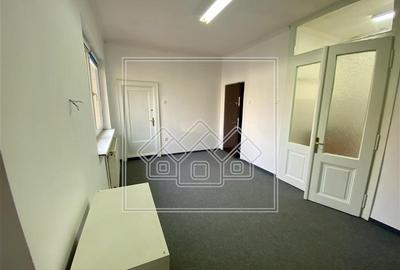 Birou, de 80 mp, în Central