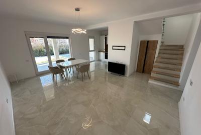 Duplex cu 5 camere în Dumbrăvița