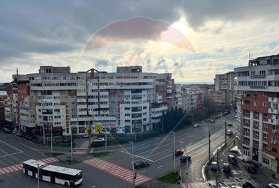 Apartament cu 3 camere de inchiriat in zonă ultracentrala - 1