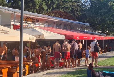 Terasa de vanzare pe strandul Neptun - 1