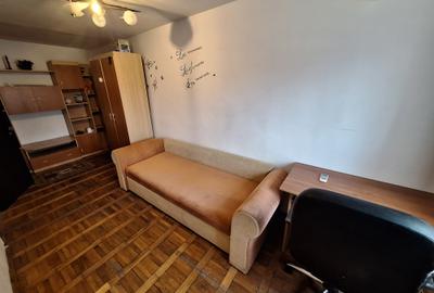 200 euro!!!!Garsoniera Et 3 Zona Complexul Studentesc - 1