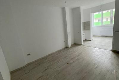 Apartament cu 2 camere semidecomandat în Berceni
