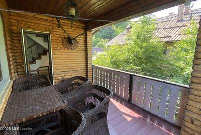Bran - Casa pe strada Valea Portii, 223 mp, 4 dormitoare, teren 320 mp - 5