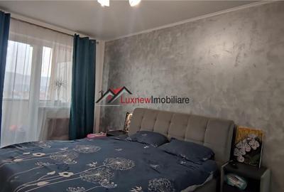 Apartament cu 3 camere 57 mp plus terasa 17 mp, mobilat si utilat.