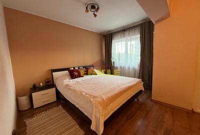 De vânzare / Închiriere – Apartament 3 camere decomandat - 2