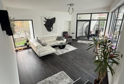 Vilă deosebita , 225mp utili, 1000mp teren, Floresti - 1