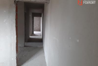 Duplex cu 5 camere si teren de 392 mp - Giarmata Vii - 2