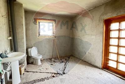 Casă / Vilă 7 camere sat Mădei comuna Borca Jud Neamț - 10